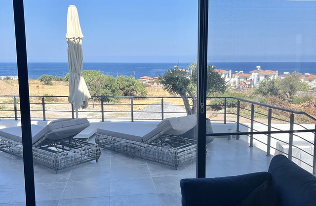 LUXERY 4 Bed Villa - Big Heated Pool - Air Con - Wi-Fi - DESIGNED for FAMILY'S