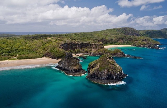 LuxoBrasil #NR01 Yellow House Fernando de Noronha Seasonal Rent