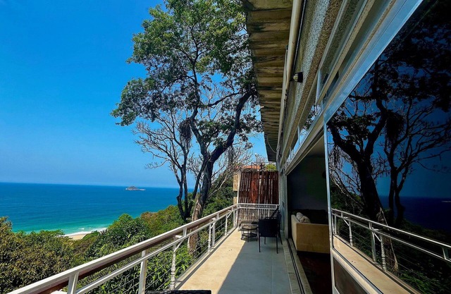 LUXOBRASIL #RJ726 10 Bedroom Mansion On Estrada Do Joá Vacation Rentals, Photos and Advertising