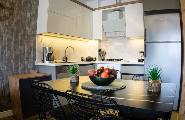 Luxurious 1BR! Netflix & kitchen - 5 min from the beach