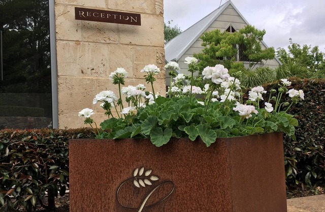 Luxurious 2 bedroom, 1 bathroom self contained limestone villa, with a hot spa.