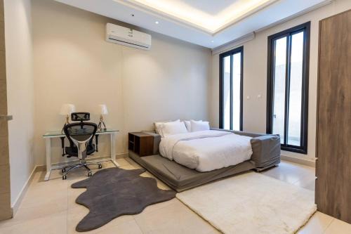 Luxurious 3BR Apartment with Swimming pool NZL236