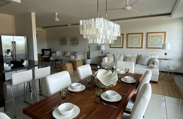 Luxurious 3BR condo walking distance to the beach