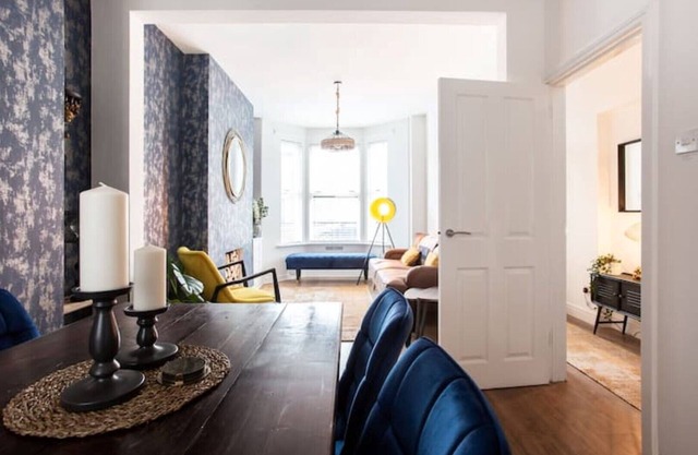 Luxurious 4-Bed Townhouse in the Heart of Belfast