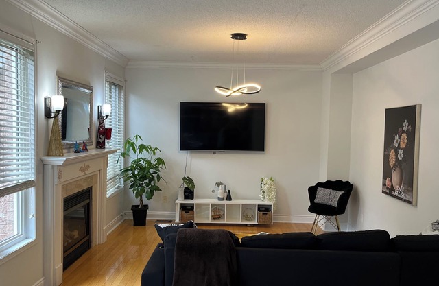 Luxurious 4 bedroom house in Mississauga