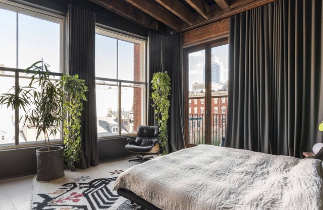 Luxurious 4 bedroom Designer-Loft in the heart of Tribeca with gorgeous garden