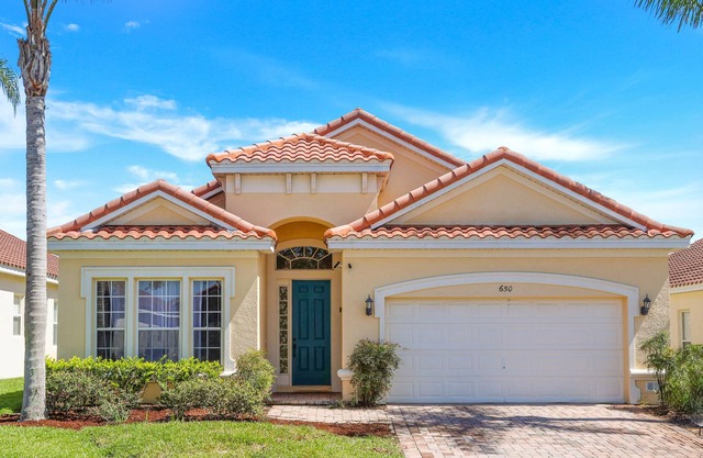 Luxurious 5BD/4BA House Private Heated Pool Karaoke in Playroom Close to Disney