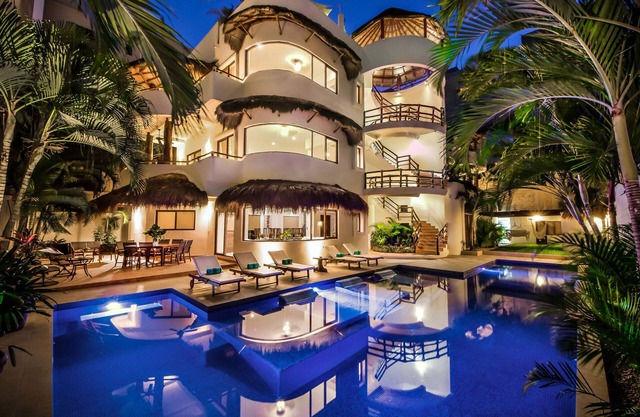 Luxurious 9 Bedroom Villa in the heart of Playa del Carmen!