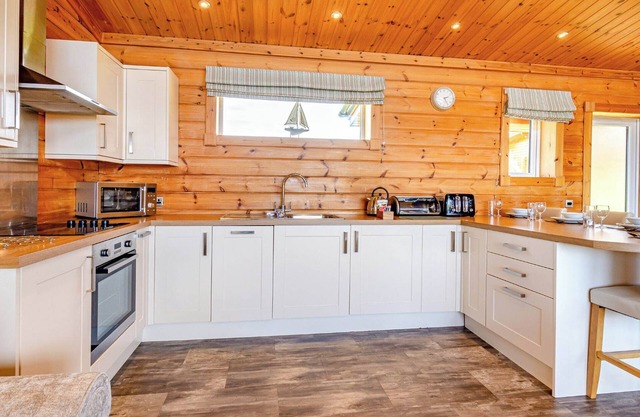 Luxurious and contemporary Finnish log lodge.