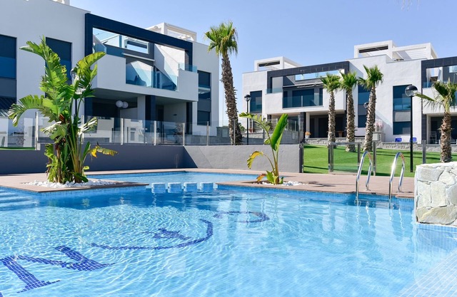 Luxurious, apartment in Punta Prima, 5 minutes from the sea, climate - 69