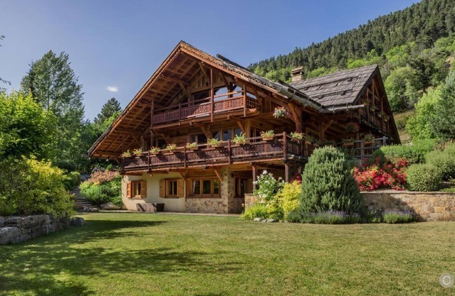 Luxurious Chalet in Southern French Alpes
