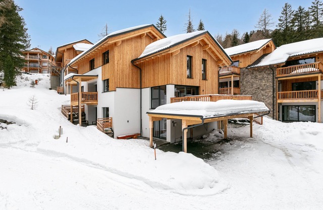 Luxurious chalet with sauna close to ski slope