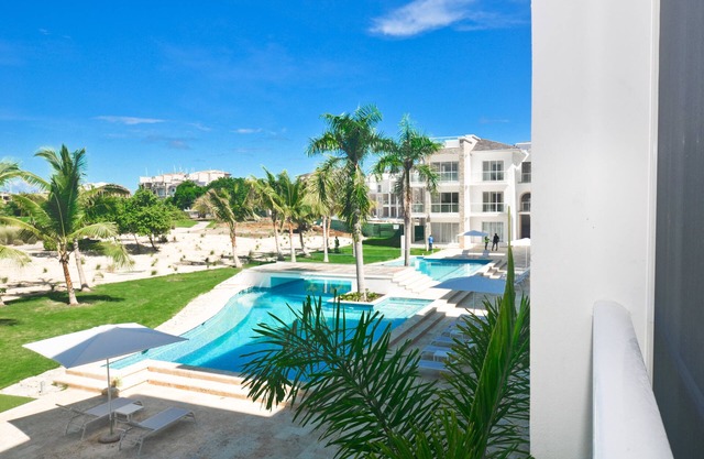 Luxurious Condo on Cana Bay Golf Course w/private Beach Club next to Hard Rock
