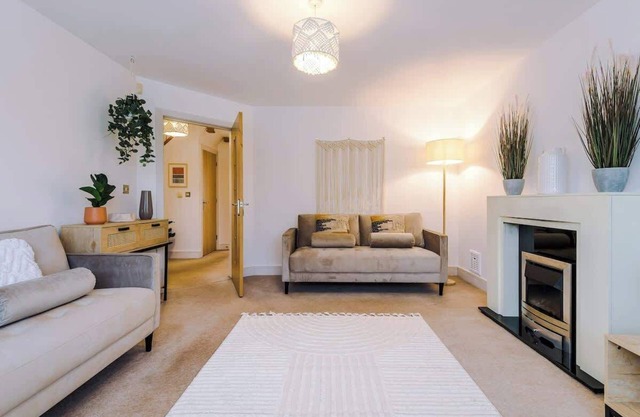Luxurious Cosy 4BR Home Cheshire