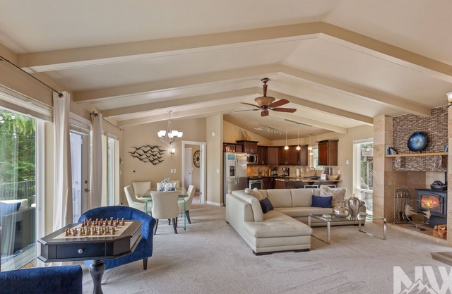 Luxurious Echo Bay Retreat—Hot Tub, Fire Pit, Ping Pong, Chess, Bikes & Stunning Views Await!