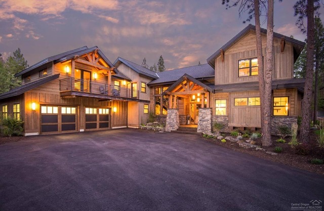 Luxurious Estate among the Pines w/Hot Tub, EV Charger & so much MORE!