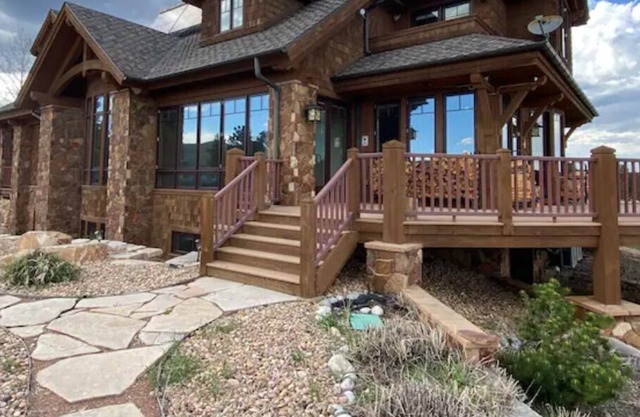 Luxurious executive mountain retreat