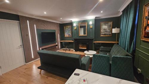 Luxurious Flat 19min from London, 7min to station