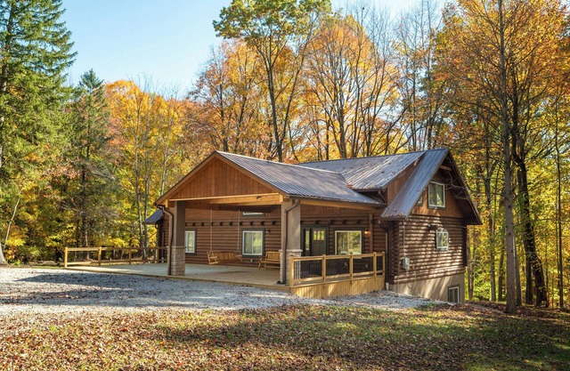 Luxurious Forest Getaway at Historic Baughman Park New Log Cabin 2