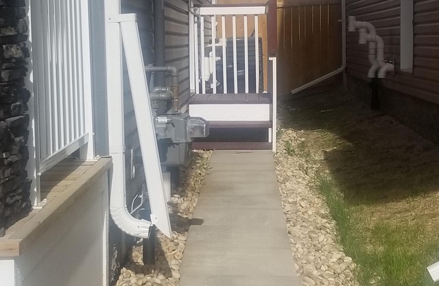 LUXURIOUS FULLY PRIVATE TWO BEDROOMS ONE BATHROOM BASEMENT SUITE IN SW EDMONTON