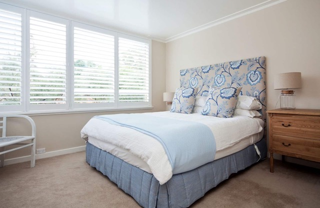 Luxurious Harbour View apartment on Darling Point Rd