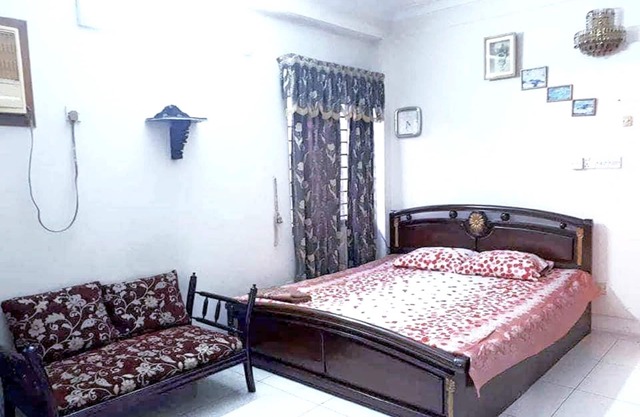 Luxurious king size room@Banani