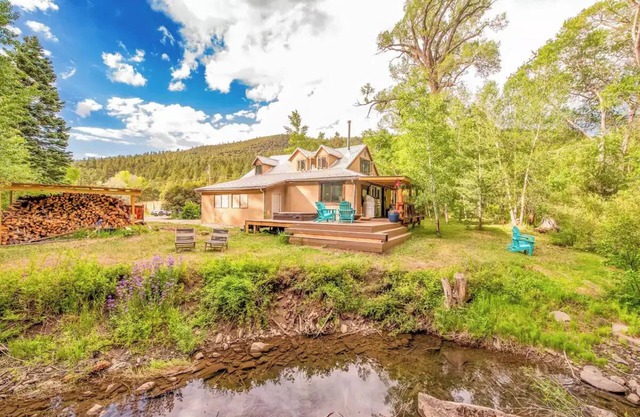 Luxurious Log Cabin on a Rivern