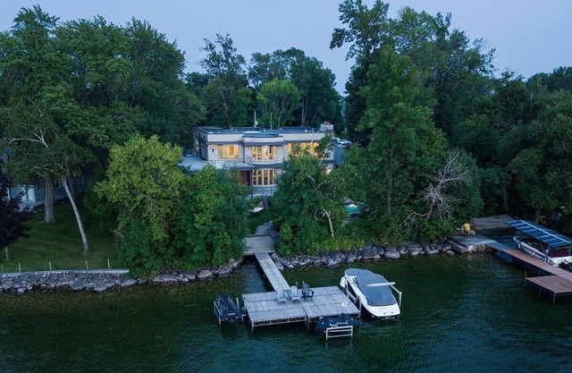 Luxurious masterpiece on the lake.