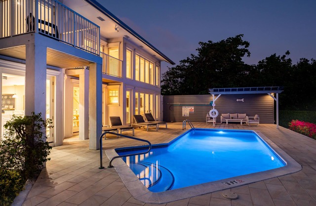 Luxurious Oceanfront Villa El Oceano with Ocean views