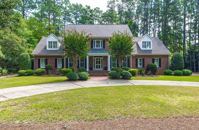 Luxurious Pinehurst Home close to everything.