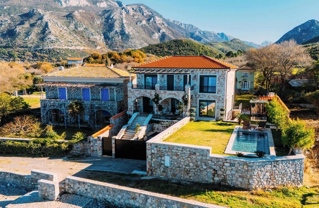 Luxurious Pool Side Villa by the sea