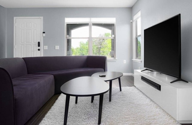 Luxurious private house near downtown