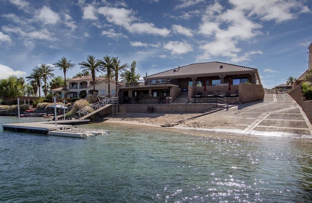 Luxurious Riverfront Home W/Private Beach & Waterfront Bar/HEATED POOL