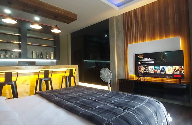 Luxurious rooms economical prices, famous tourist routes in Chiang Rai Province.
