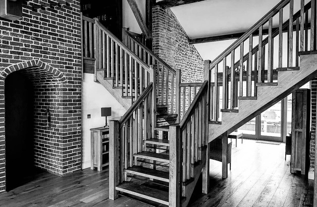 Luxurious Rural Barn with Pool & Hydrotherapy Spa. Miles of unspoilt beaches.