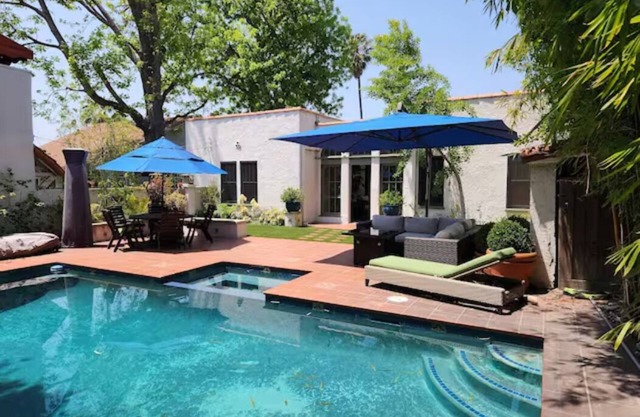 Luxurious Spanish villa w/pool+spa, pets welcome