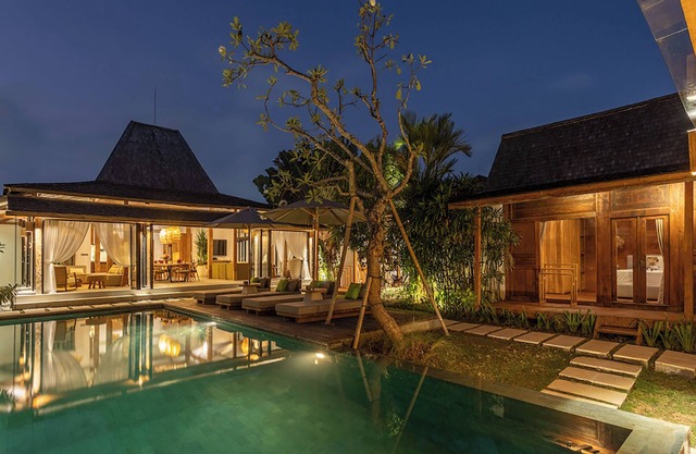 Luxurious Tropical Villa