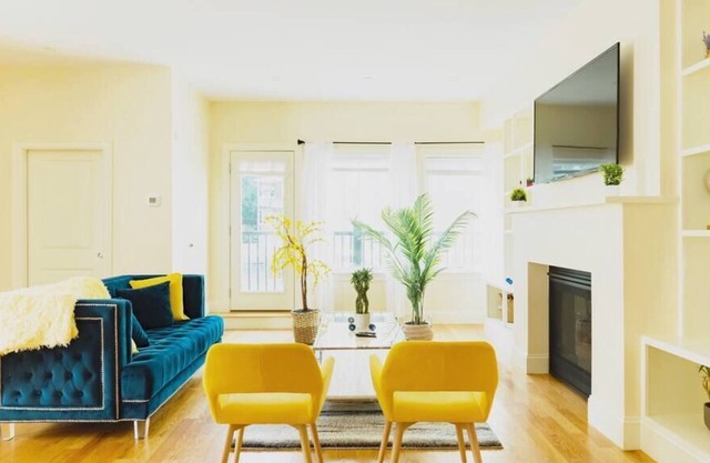 Luxurious Urban Oasis with Patio and Free Parking