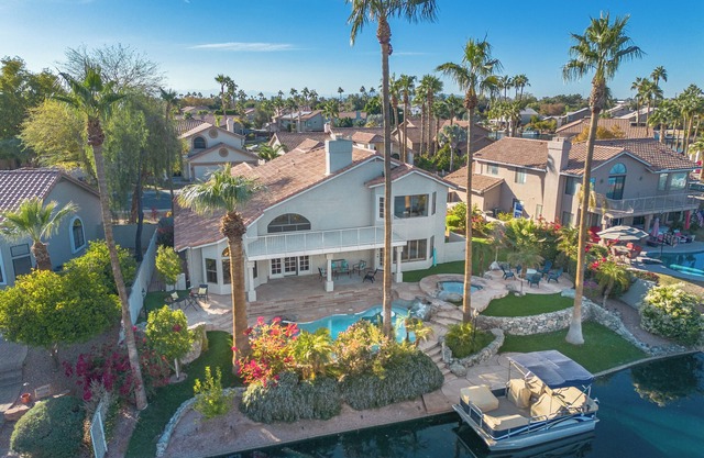 Luxurious Waterfront 5 Bedroom Home with Private Boat and Dock