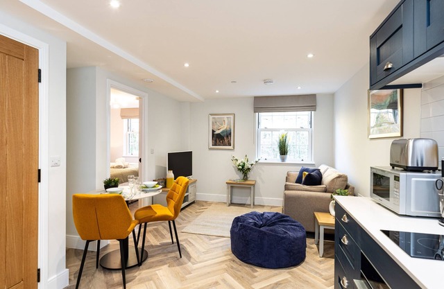 Luxury 1 bedroom apartment in the pretty village of Stoney Middleton. Sleeps 2