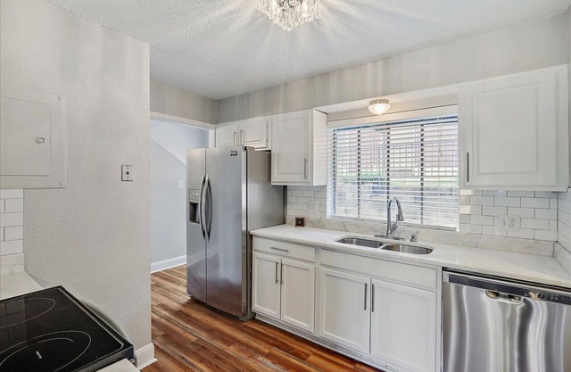 Luxury 2 BD/1.5 BA Corporate Stay in NE Jackson