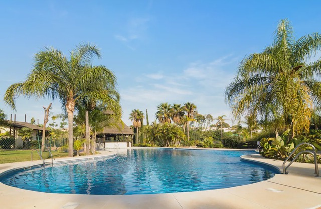 Luxury 2 bed apartment Residential Paraiso del Campanario