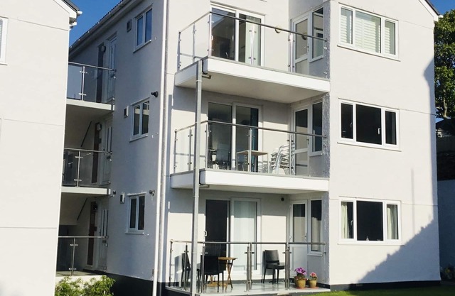 Luxury 2 bed ground floor Apt Carbis Bay - stunning golden beaches