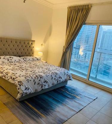 Luxury 2-Bedroom Apartment with Balcony