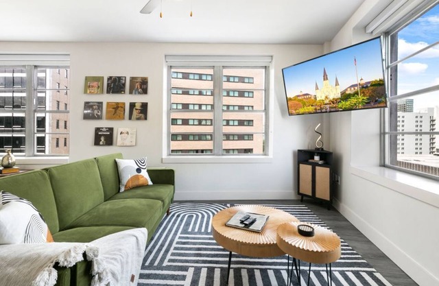 Luxury 2-Bedroom Condo Steps Away from the French Quarter