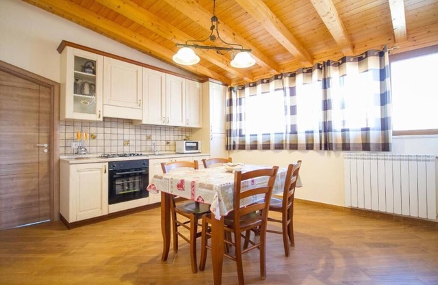 Luxury 2 Bedroom Sea View Apartment