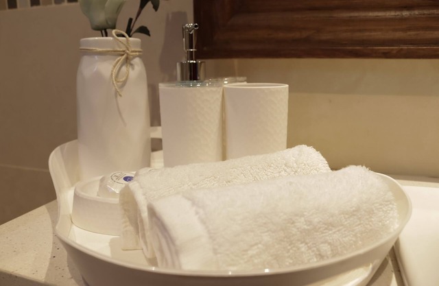 Luxury 2 Bedroom Serviced Apt in Prime Locale