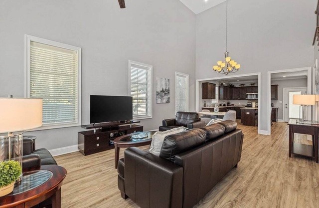 Luxury 2 bedroom townhouse #4
