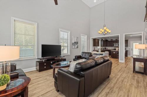 Luxury 2 bedroom townhouse #4