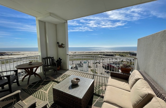 Luxury 2BDRM/2.5B Condo With Large Covered Balcony Facing the Gulf #910